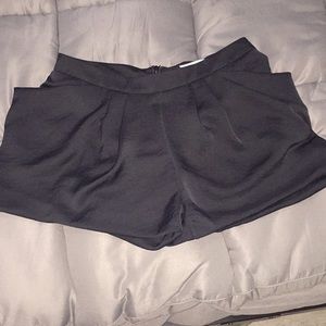 RACHEL ROY // black satiny draped shorts w/pockets